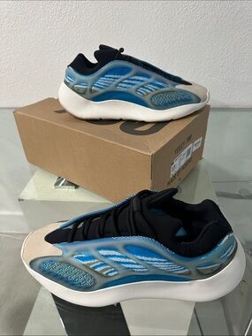 adidas Yeezy 700 V3 “Arzareth” Sneakers
